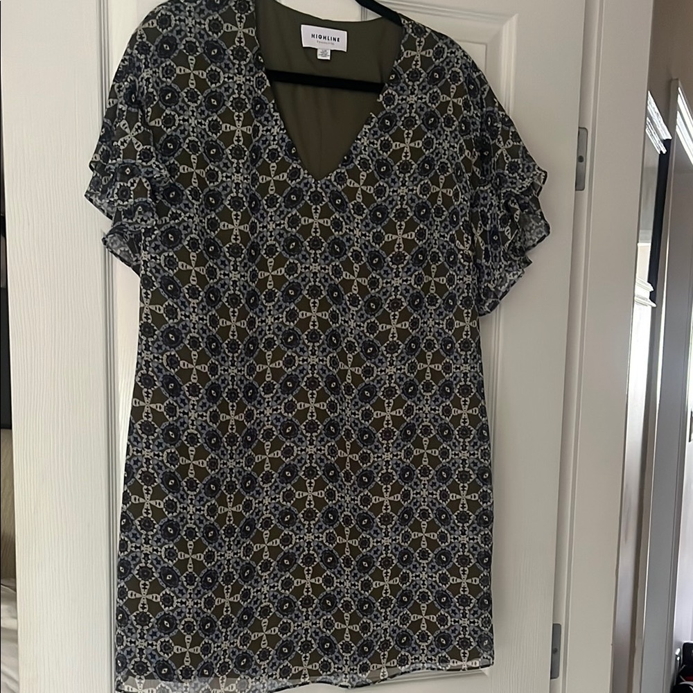 Hobbs Navy and White Patterned Women's Blouse
